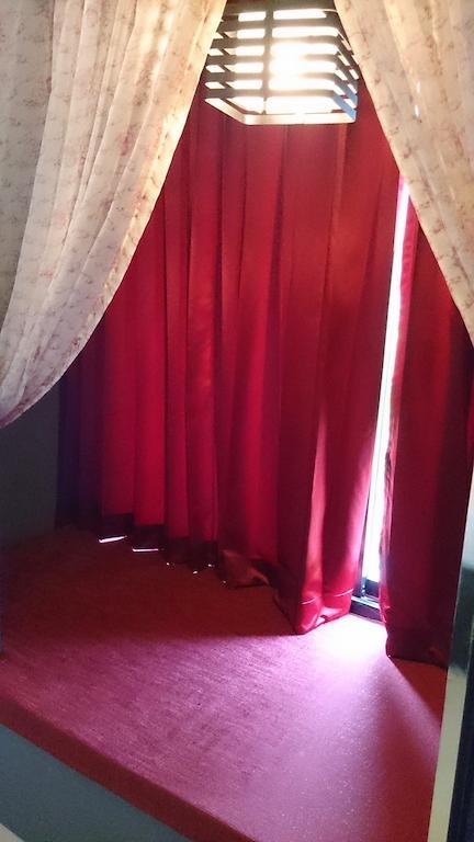 De Ja Moon Hostel チエンマイ 部屋 写真